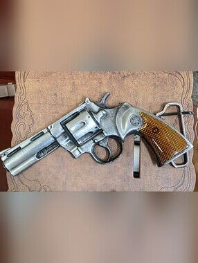 New Western Fake Pistol Revolver Cowboy Belt Buckle